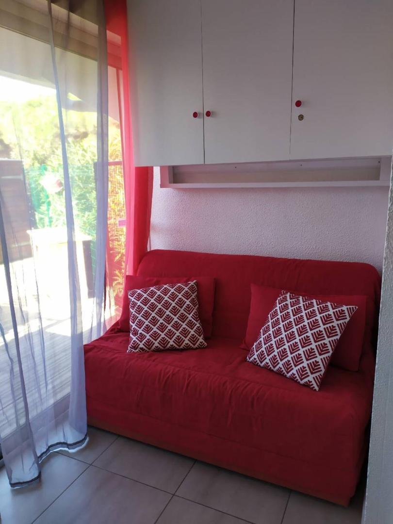 Beau Studio Avec Grande Terrasse Ла Гранде-Моте Екстериор снимка